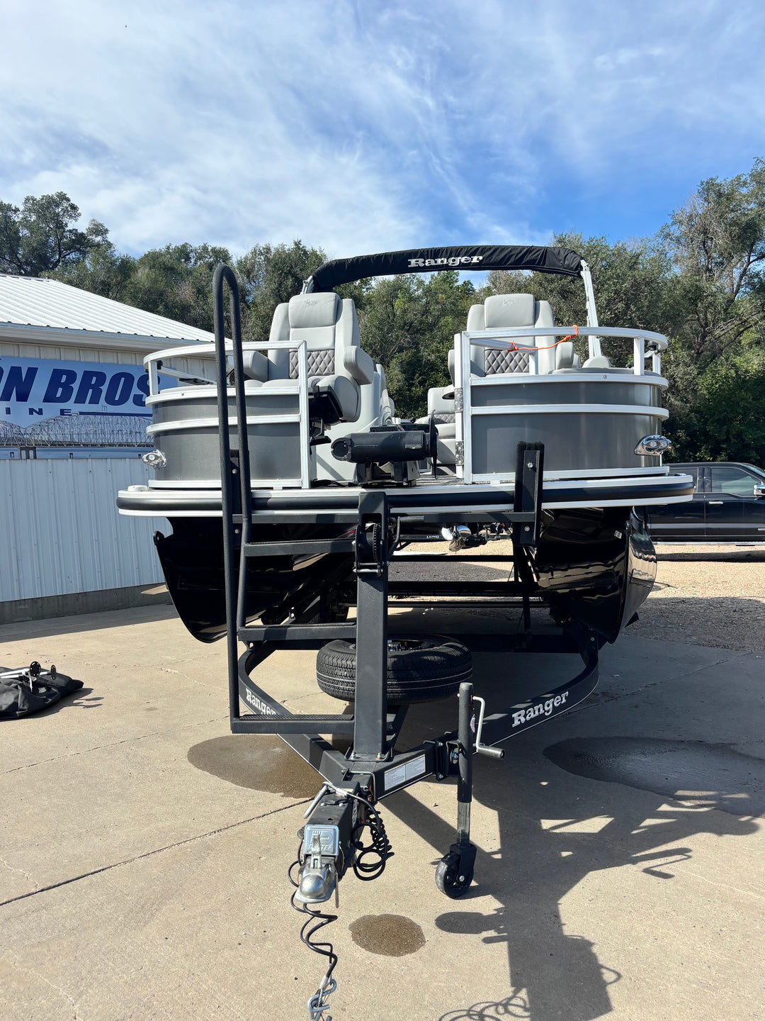 2024 Ranger Reata 220F