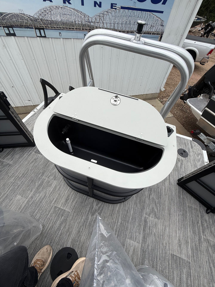 2026 Bentley 220 Fish-N-Cruise — photo 9