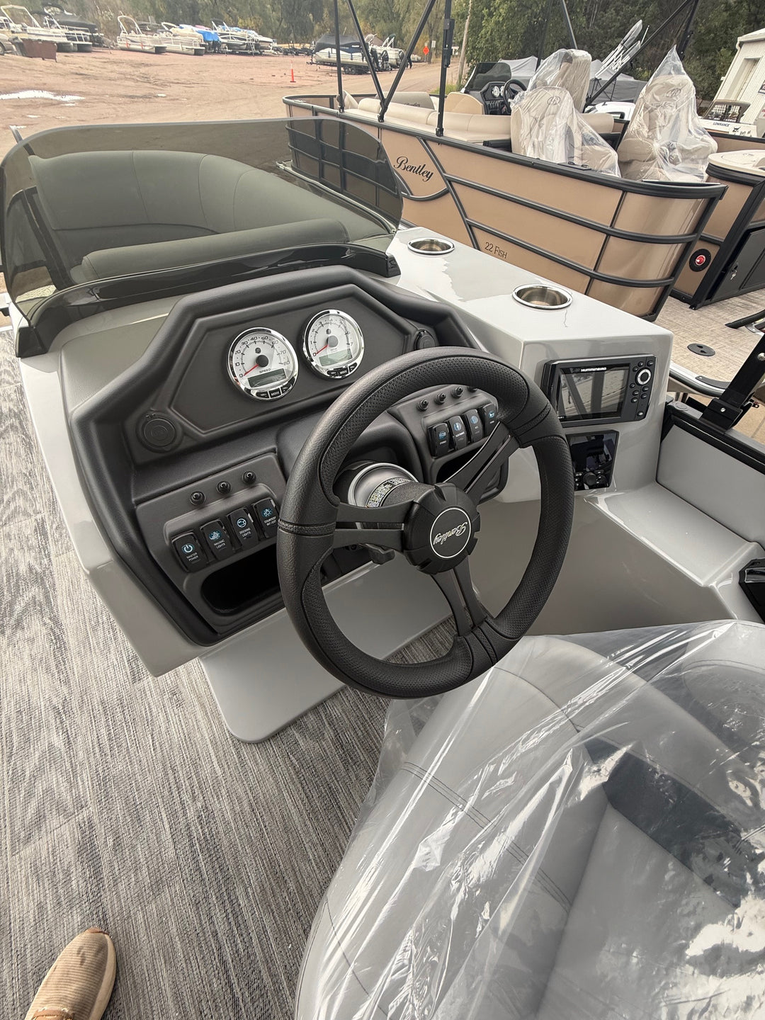 2026 Bentley 220 Fish-N-Cruise — photo 11