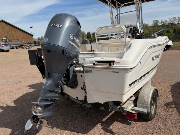 2018 Robalo R180 — photo 5