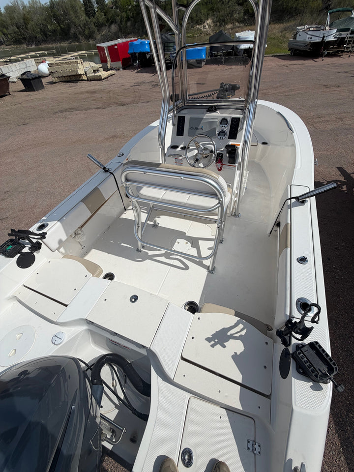 2018 Robalo R180 — photo 10