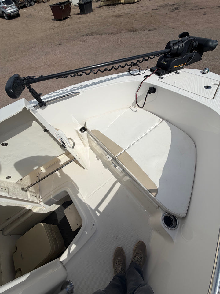 2018 Robalo R180 — photo 8
