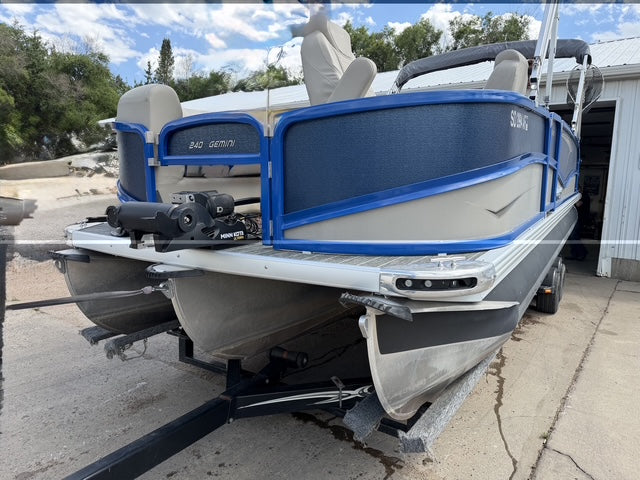 2022 Premier 240 Gemini 2pt Fish — photo 2