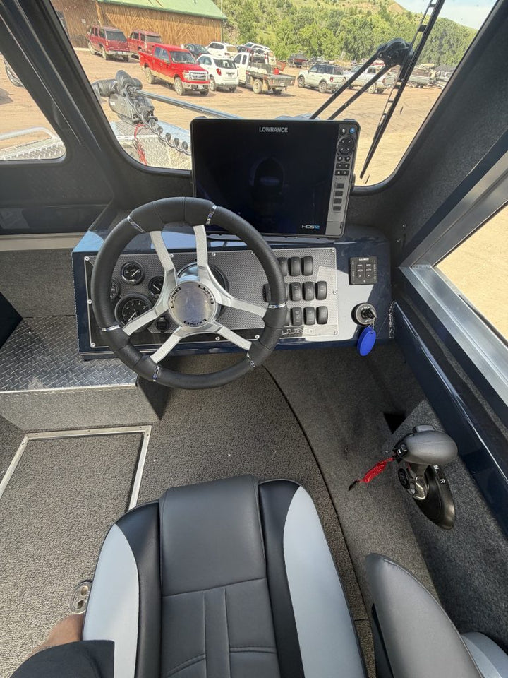 2027 Lund 220HG PRO DEMO — photo 13