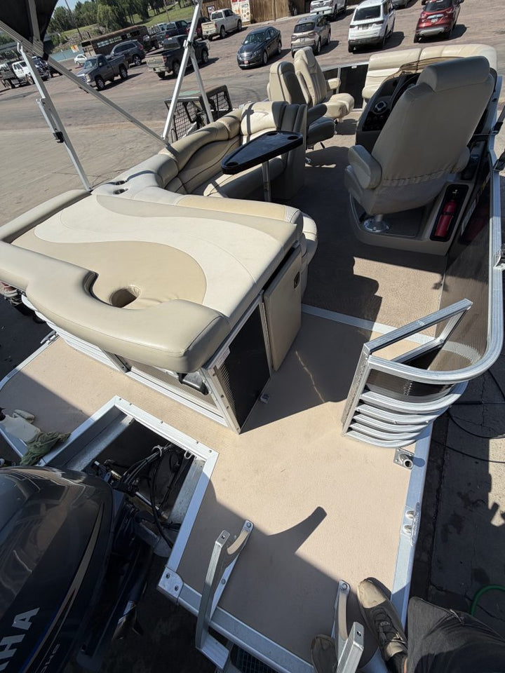 2011 Bennington 2275RL — photo 3