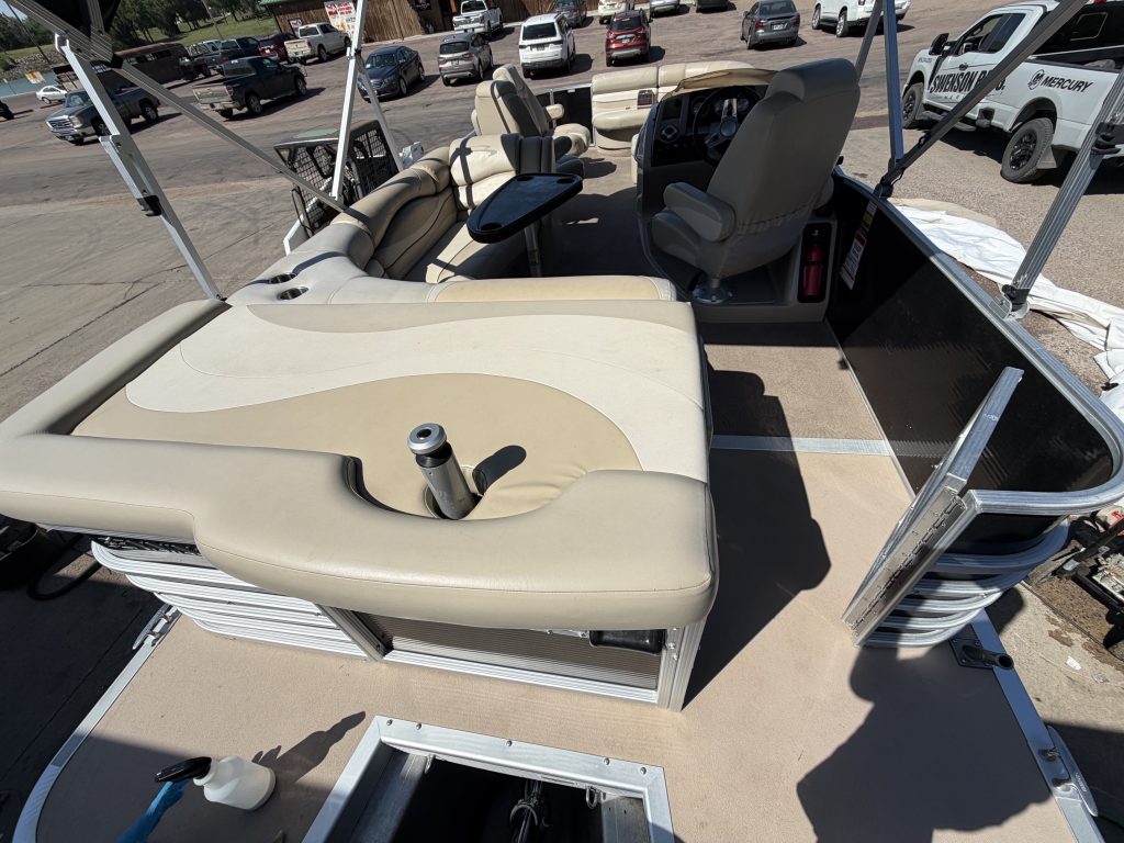 2011 Bennington 2275RL — photo 6
