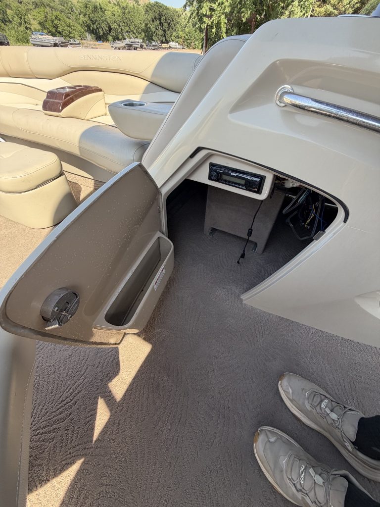 2011 Bennington 2275RL — photo 13