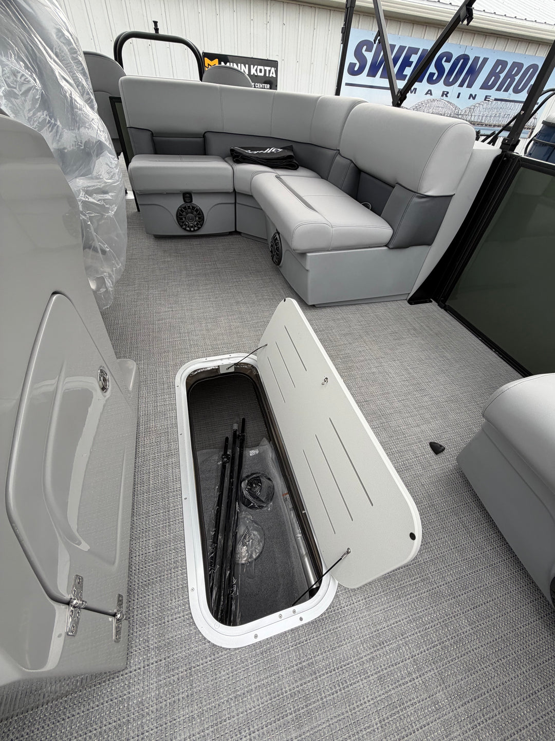 2027 Bentley 223 Fish N Cruise