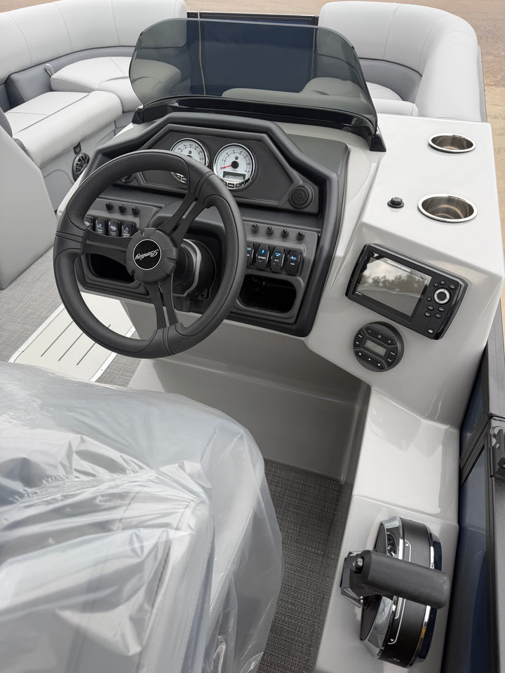 2027 Bentley 223 Legacy Navigator