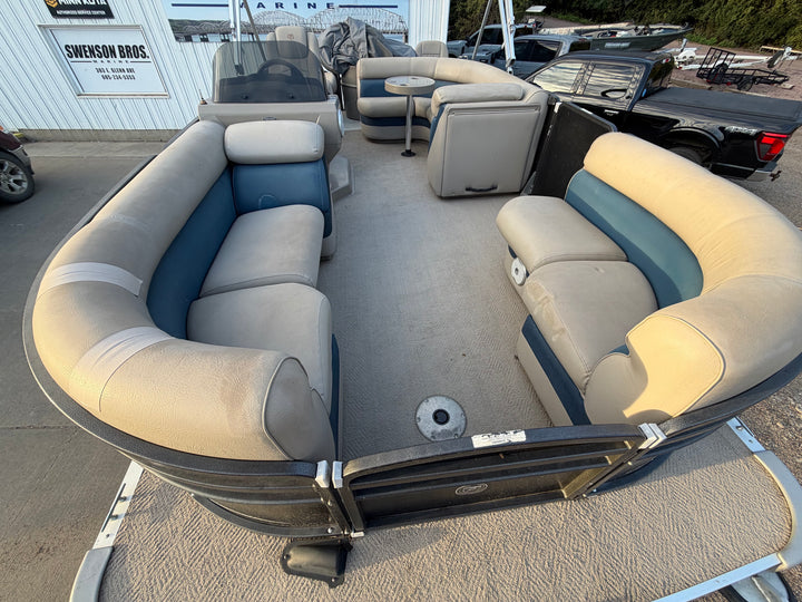 2013 Premier 221 Gemini