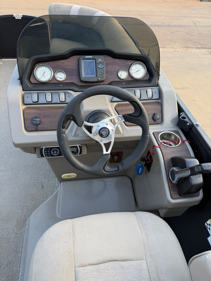 2013 Premier 221 Gemini