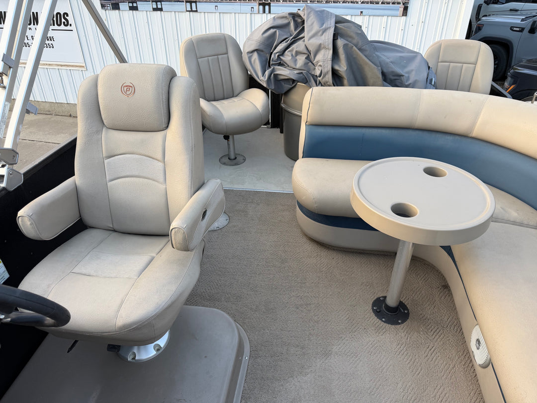 2013 Premier 221 Gemini