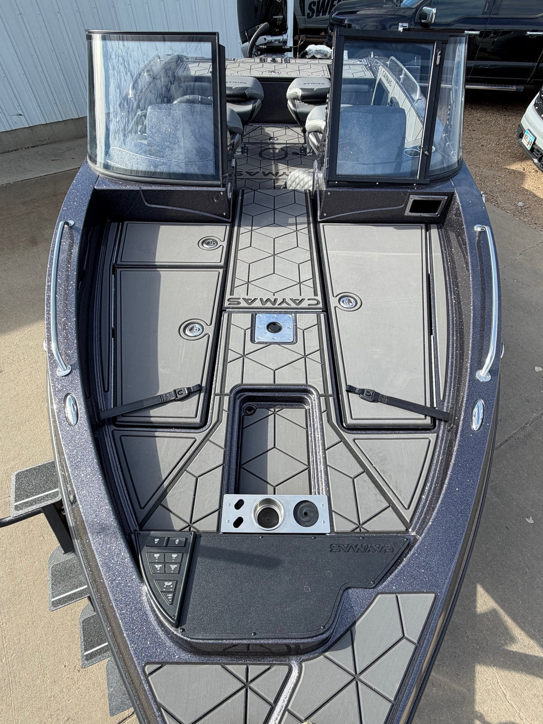 2027 Caymas DV20