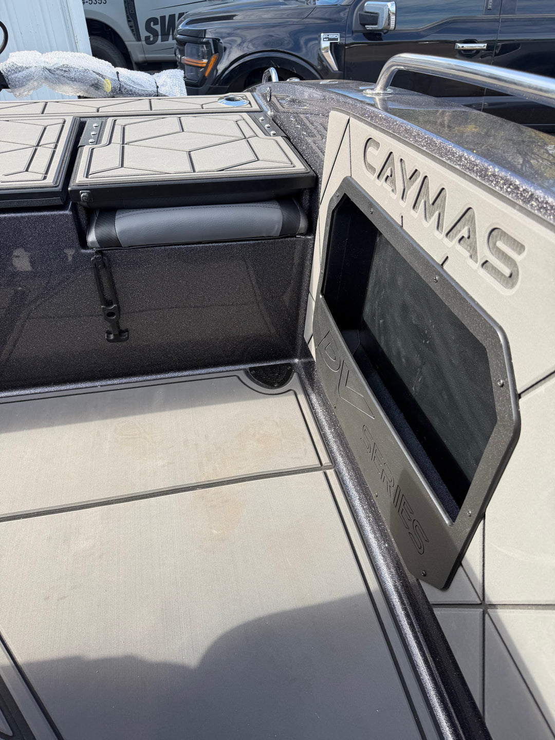 2027 Caymas DV20